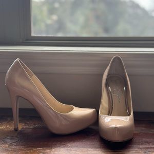 Jessica Simpson nude platform heels Size 8